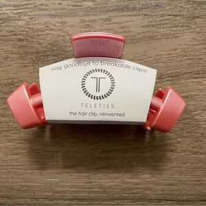 Teleties Medium Classic Calming Coral Hair Clip - Durable Women’s Hair Accessory